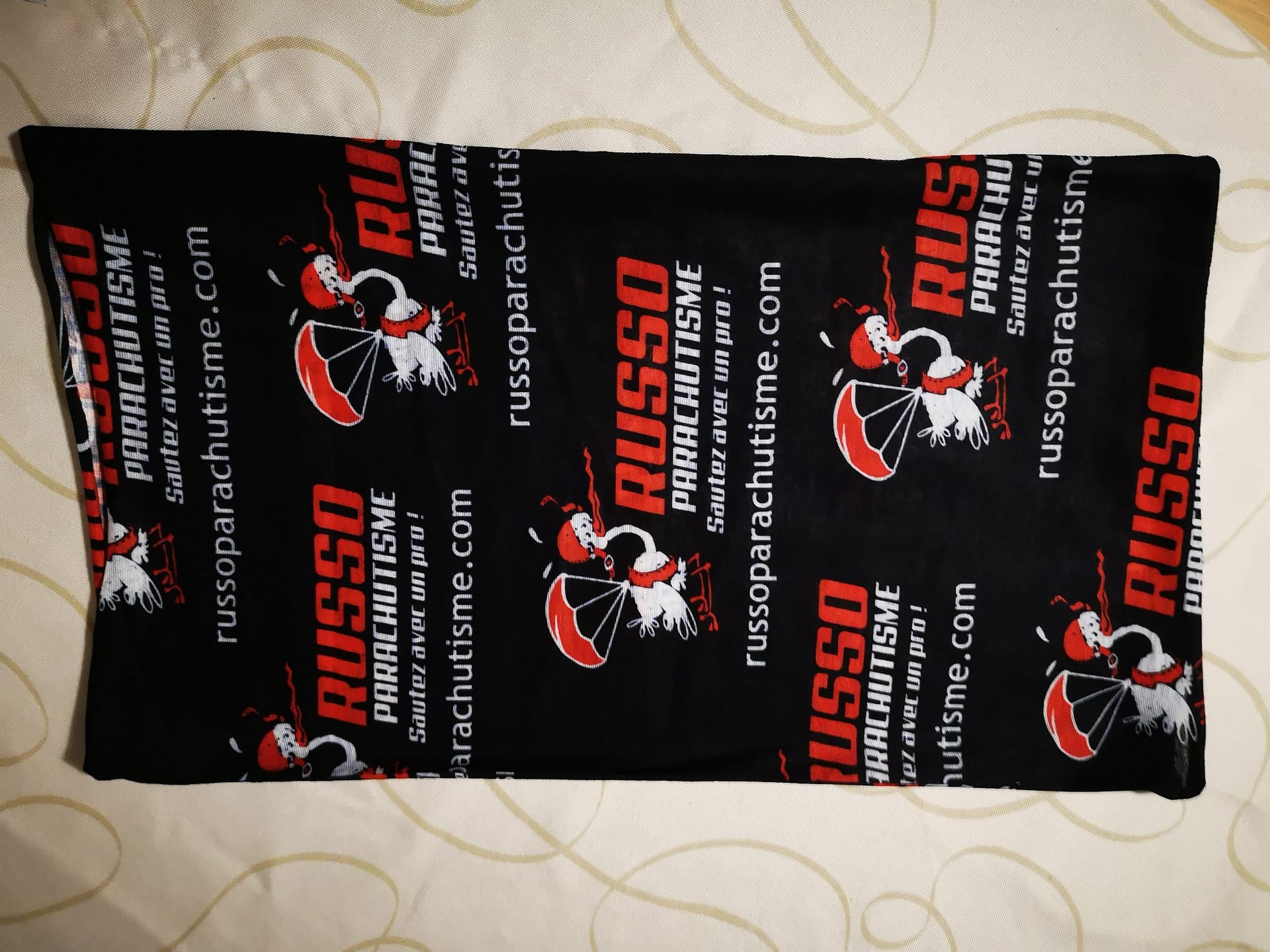 TOUR DE COU dans le vent spécial COVID – Image 2